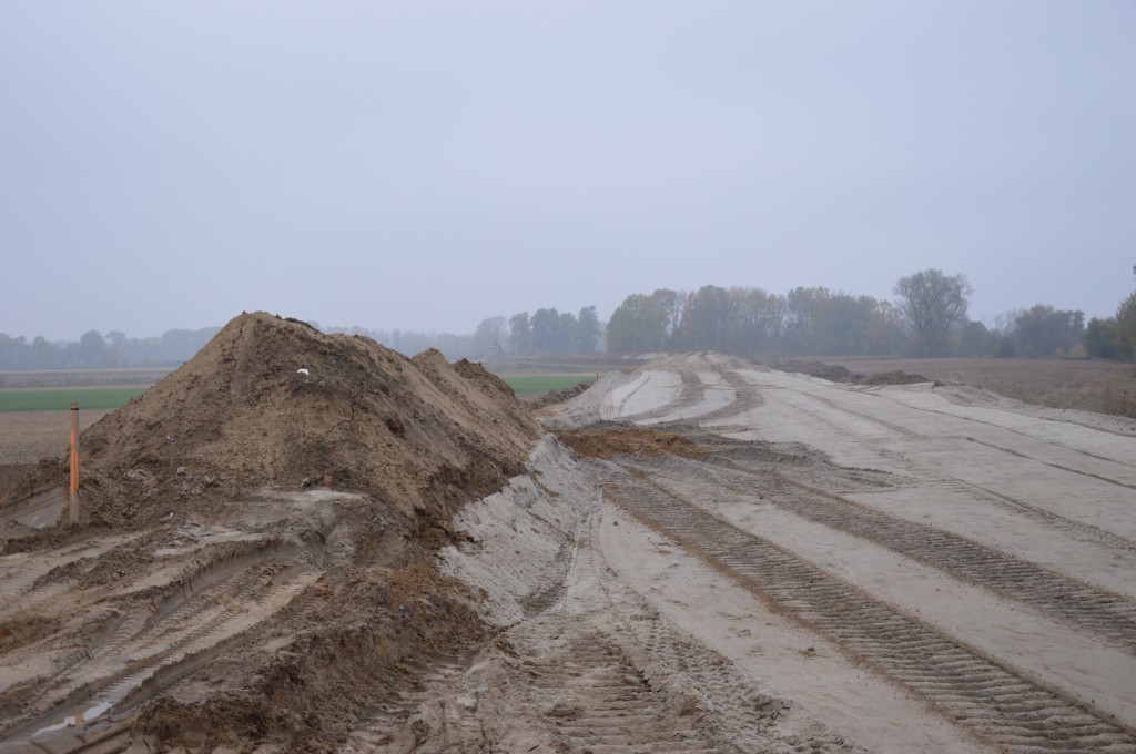 Wielka budowa nad Wisłą trwa