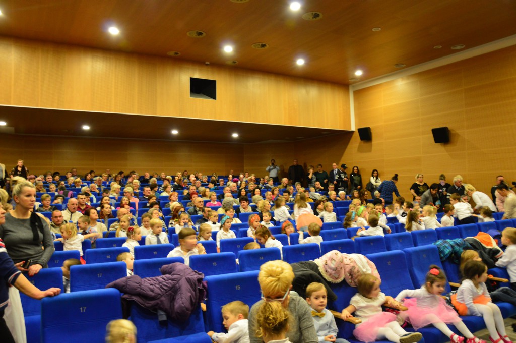 Przedszkolaki Dziadkom i Babciom