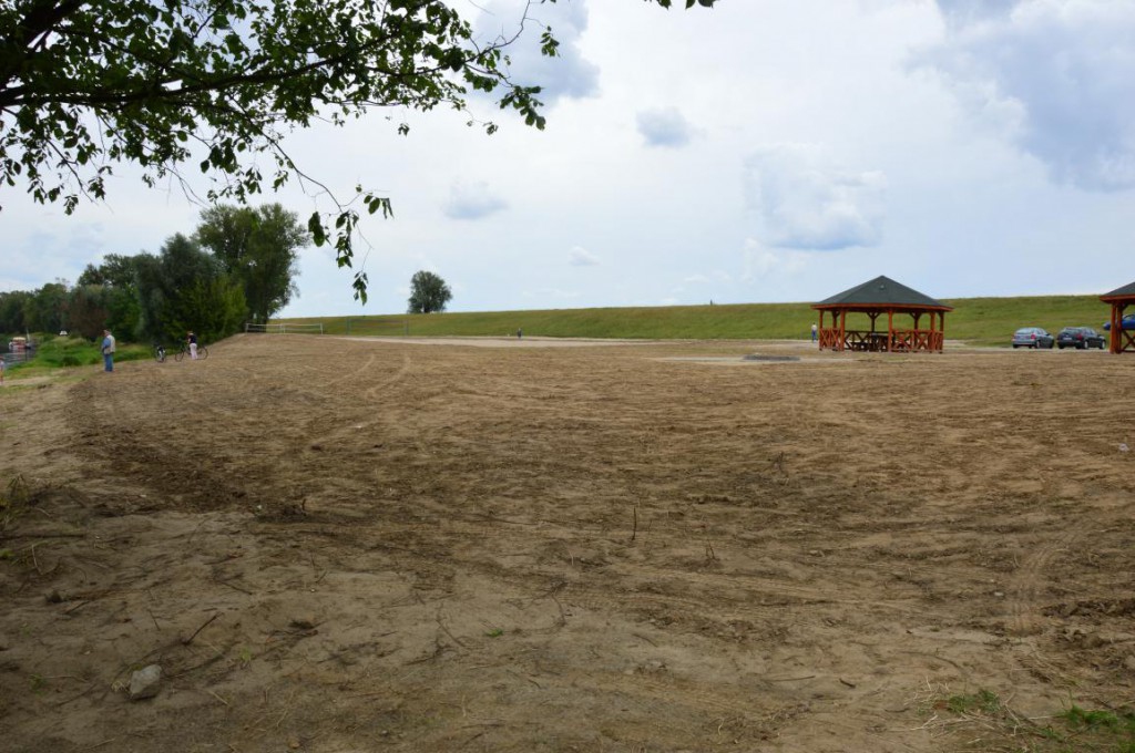 Miejska plaża w Ciechocinku - tydzień po Festiwalu Wisły