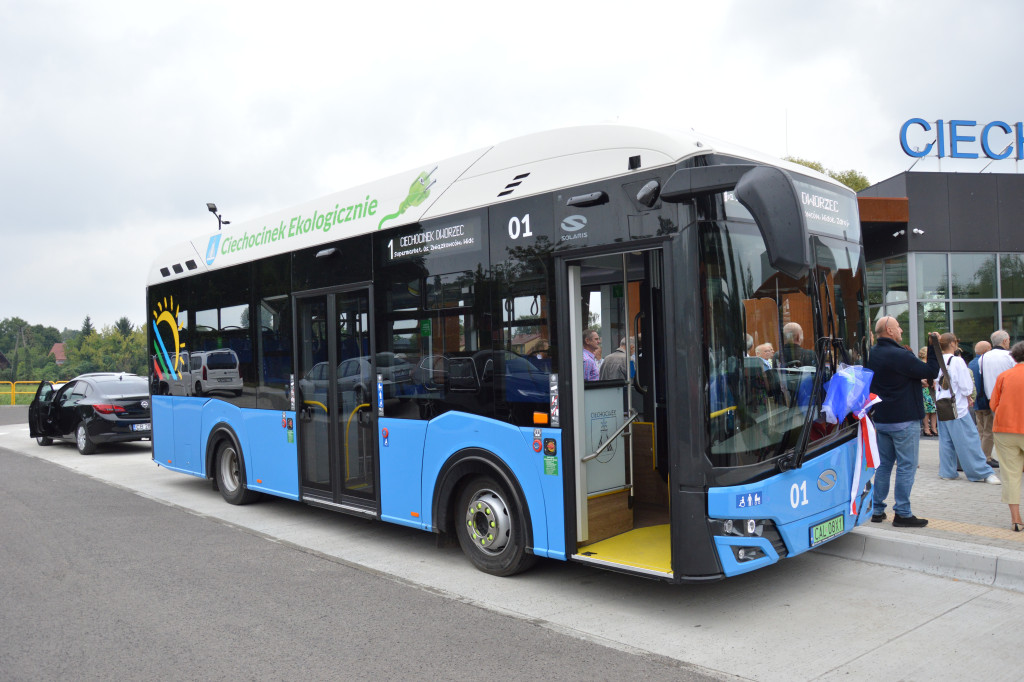 Uroczyste otwarcie dworca autobusowego w Ciechocinku