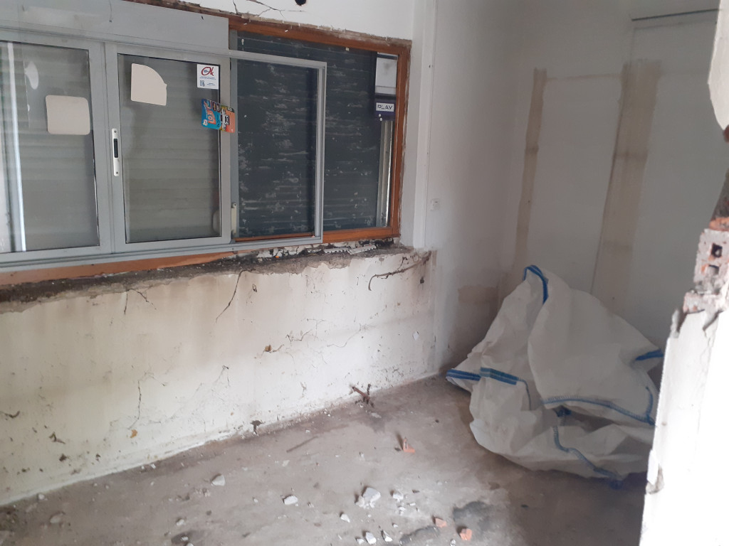 Budynek po kiosku RUCH przy Grzybku