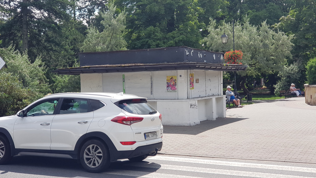 Budynek po kiosku RUCH przy Grzybku