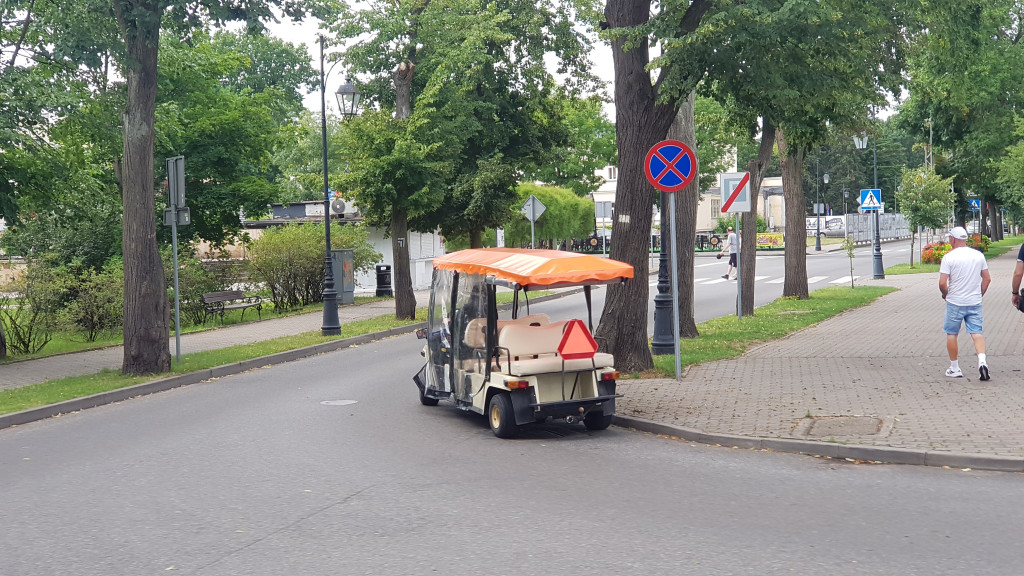 Budynek po kiosku RUCH przy Grzybku