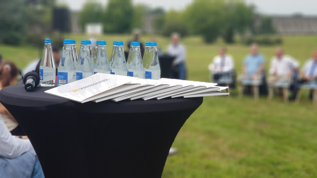 Konferencja prasowa pod Tężniami