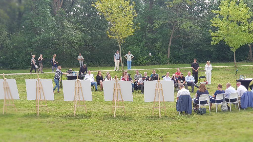 Konferencja prasowa pod Tężniami