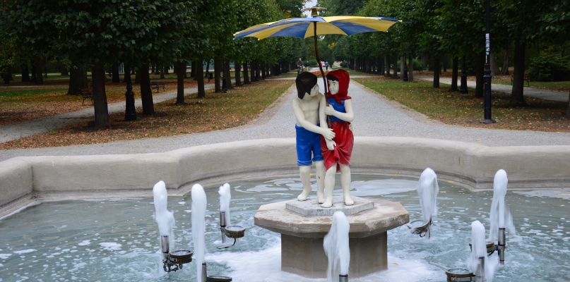 Park Zdrojowy z najbardziej znaną fontanną " Jaś i Małgosia ". fot. B. Bigosiński