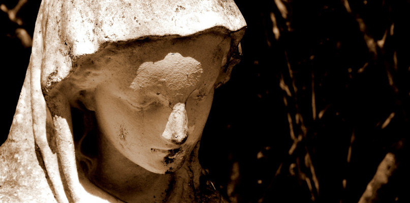 Matka Boska Fatimska - czym są Objawienia Maryjne?