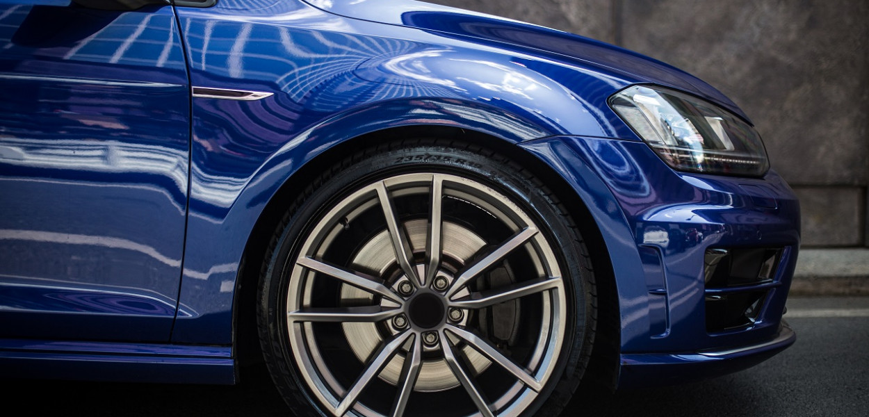 Jeździsz na letnich oponach zimą? Sprawdź, czy możesz dostać mandat