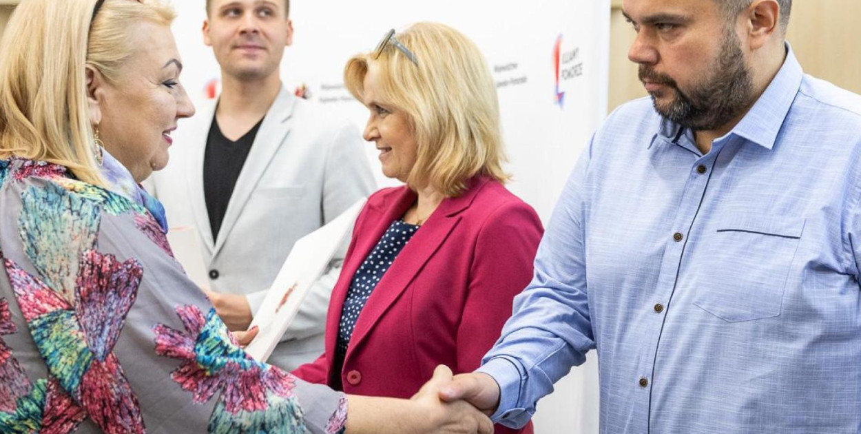 Na zdjęciu z prawej:  aleksandrowski radny Tomasz Śmigielski (fot. S. Zdziebło)
