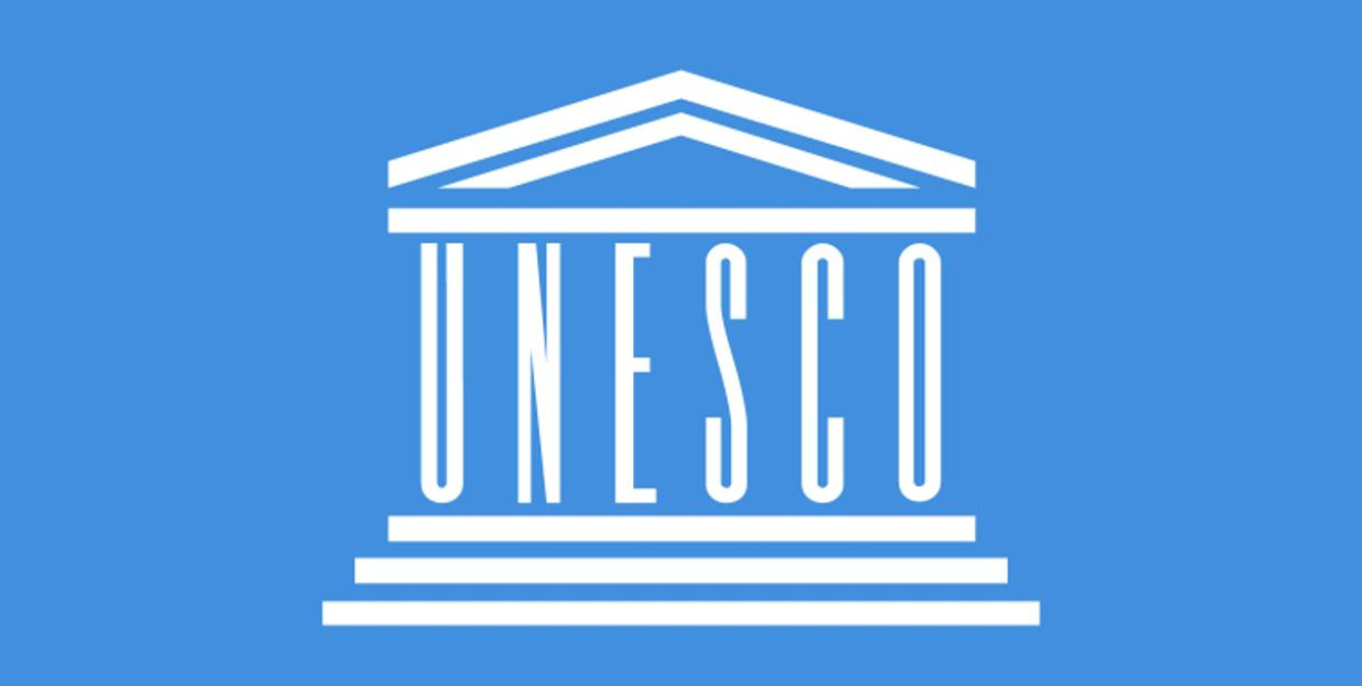 logo: Organizacja Narodów Zjednoczonych do spraw Edukacji, Nauki i Kultury, UNESCO
