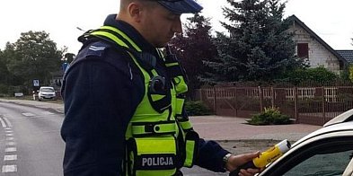 Nietrzeźwy poranek dla dwóch braci z Konecka.-12269