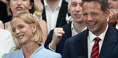 Exit poll: Trzaskowski 50,3 proc., Nawrocki 49,7 proc.; frekwencja 72,8 proc.-12335
