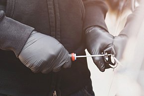 Uważajcie na przestępców: Seria kradzieży na taksówkarzach! -12421