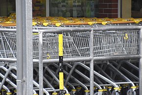 Czy 1 listopada zrobisz zakupy? Ten weekend zaskoczy wielu klientów-13781