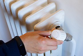 Kaloryfer zakręcony? I tak zapłacisz. Nowe prawo uderzy w lokatorów-13901