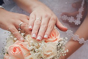 40 tys. zł za ślub i dziecko. PiS chce zachęcać do małżeństw i rodzicielstwa-13965