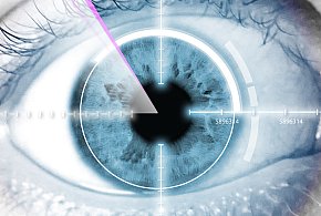 Cud medycyny! Nowy implant oka 'Prima' pozwala niewidomym czytać-13983