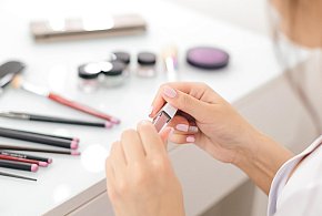 Nie używaj tych kosmetyków. GIS ostrzega przed produktami-14009