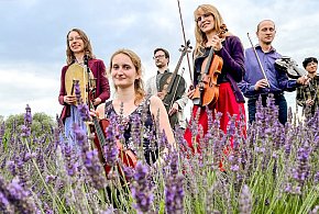 Tańcz do kujawiaków i odkryj przyszłość! Andrzejki Wiejskie - plan imprezy!-14010