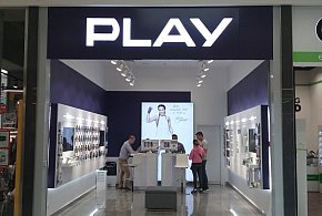 Potężna kara dla Play. Sieć ma zwrócić klientom pobrane środki-14097