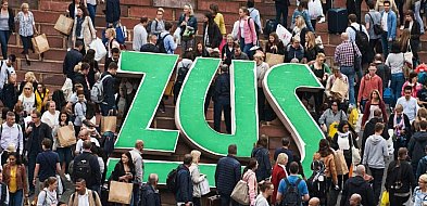 Weszły nowe przepisy. ZUS przyjmuje setki tysięcy wniosków-14311