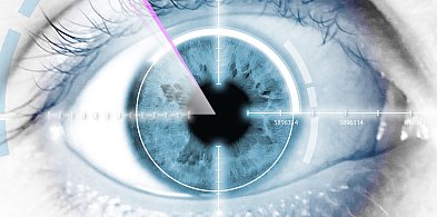 Cud medycyny! Nowy implant oka 'Prima' pozwala niewidomym czytać-13983