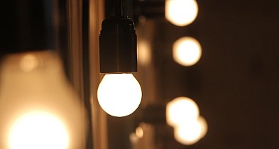 Rachunki za prąd pójdą w dół. Rząd usuwa opłatę doliczaną od lat-14007