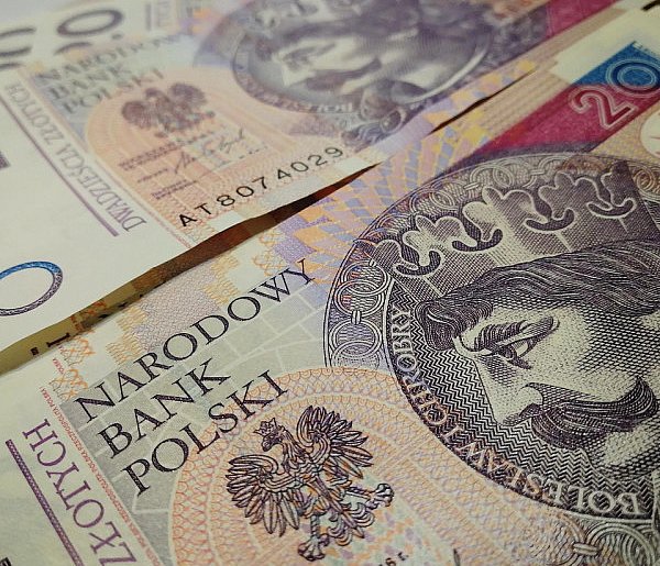 ZUS przeliczy świadczenia. Tyle więcej wpłynie na konta emerytów-13694