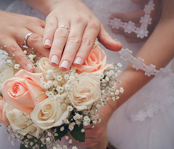 40 tys. zł za ślub i dziecko. PiS chce zachęcać do małżeństw i rodzicielstwa-13965