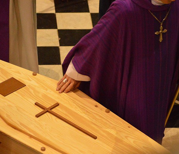 Rewolucja w pochówkach coraz bliżej. Tego w Polsce jeszcze nie było-14088