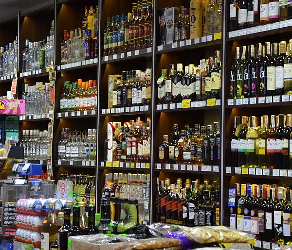 To codzienność wielu Polaków. Nowe dane o alkoholu niepokoją-14317