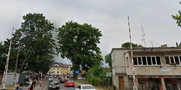 Awaryjne zamknięcie przejazdu kolejowego na ul. Dworcowej w Aleksandrowie Kujawskim