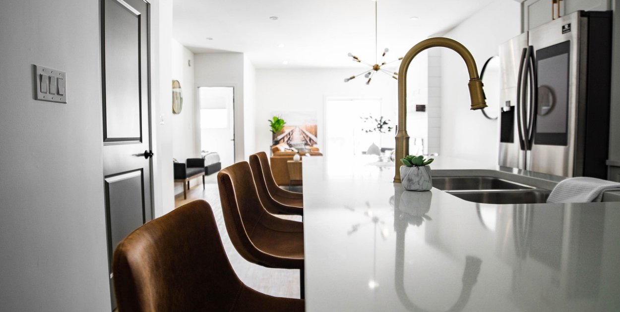 Image by justinedgecreative from Pixabay.com