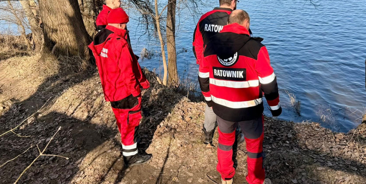 Zwłoki dryfowały przy przystani w Ciechocinku. Śledczy sprawdzają