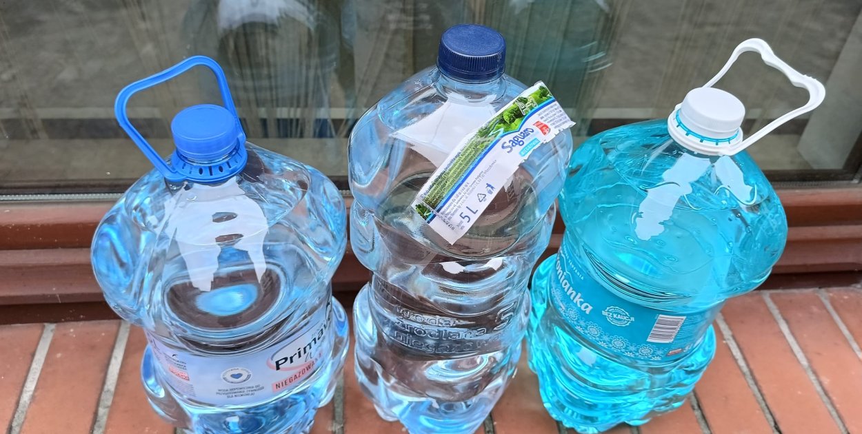 Zdrowie czy portfel? Co wybrać przy zakupie wody?